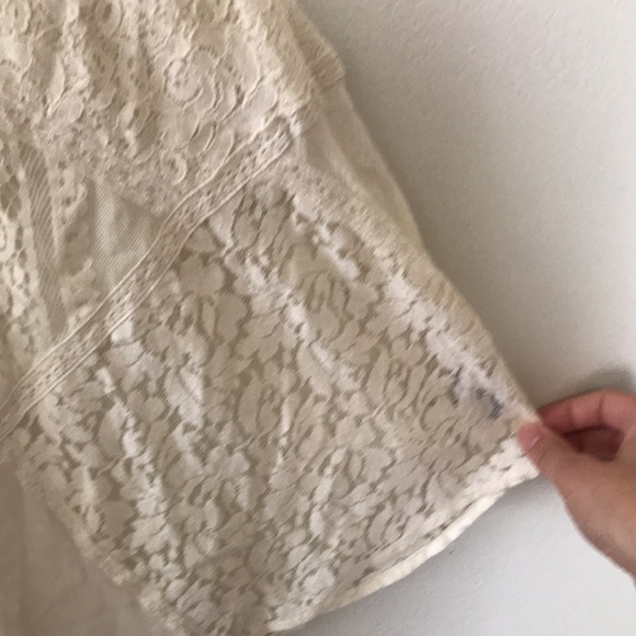 American Eagle Cream Lace Top Medium - Picture 3 of 6